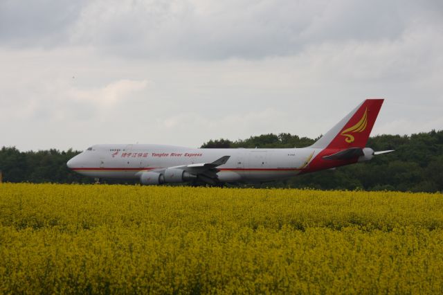 Boeing 747-200 (B-2435)