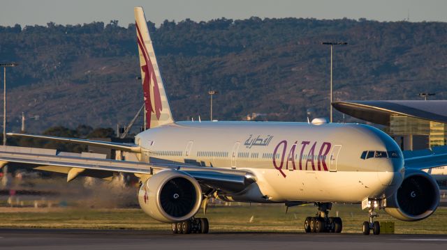 BOEING 777-300ER (A7-BEO)