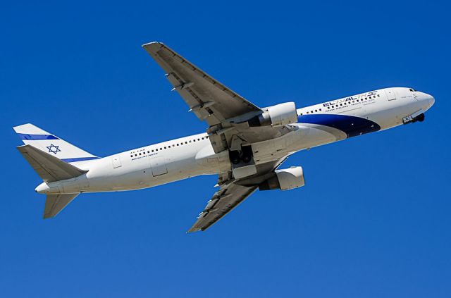 BOEING 767-300 (4X-EAR) - Israel Star of David 4X-EAR 763ER departure from Toronto YYZ 