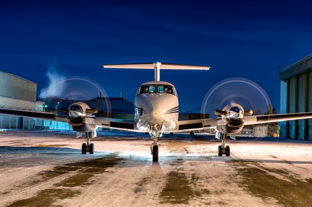 Beechcraft Super King Air 200 (C-FAXD) - Another late night dispatched medevac flight from Calgary. Flown by Integra Air / Bar XH Air. 