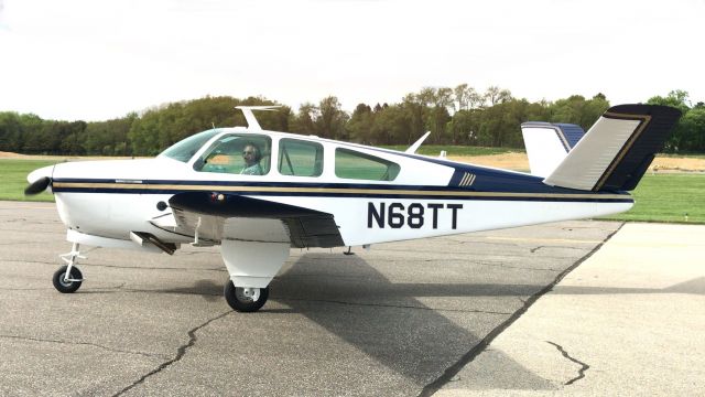 Beechcraft 35 Bonanza (N68TT)