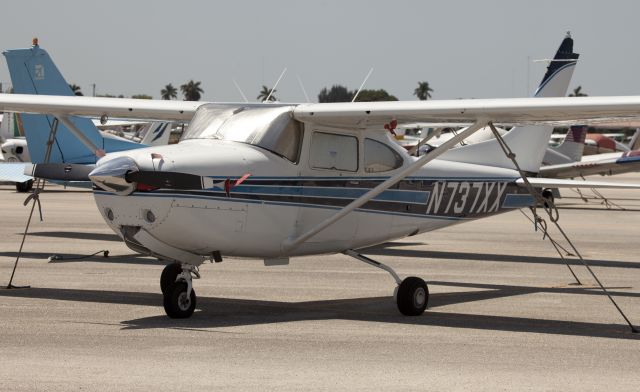 Cessna Skylane RG (N737XX)