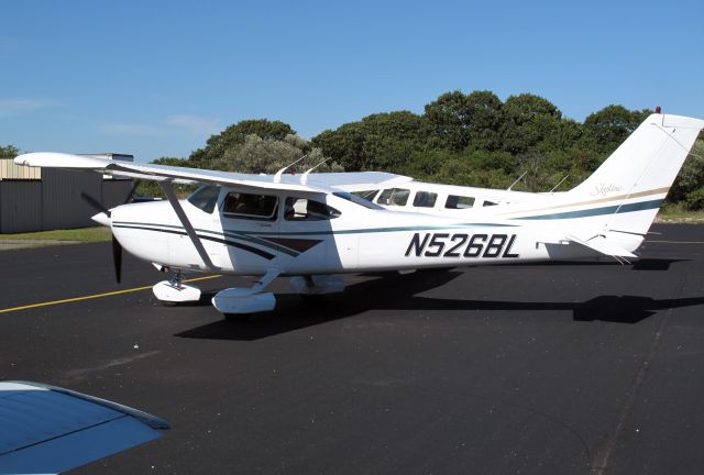 Cessna Skylane (N526BL)
