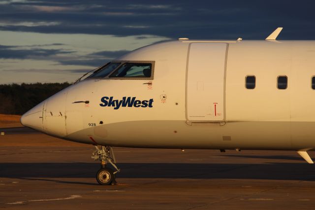 Canadair Regional Jet CRJ-200 (N928EV)