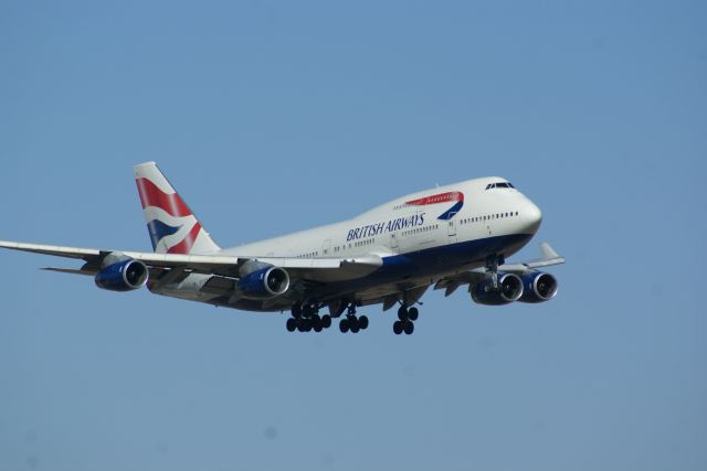 Boeing 747-400 (G-BNLL) - British Airways flight 193 landing at KDFW.