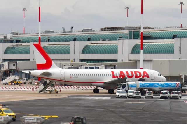 Airbus A320 (9H-LOS) - Lauda Europe Airbus A320-214 9H-LOS in Roma Fiumicino