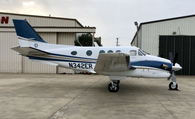 Beechcraft King Air 90 (N342ER)