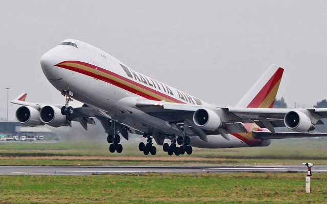 Boeing 747-400 (N705CK) - kalitta air b747-4b5f n705ck dep shannon for chicago 3/1/19.