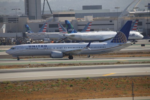 Boeing 737 MAX 9 (N27511)