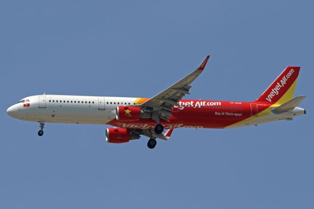Airbus A321 (VN-A635)