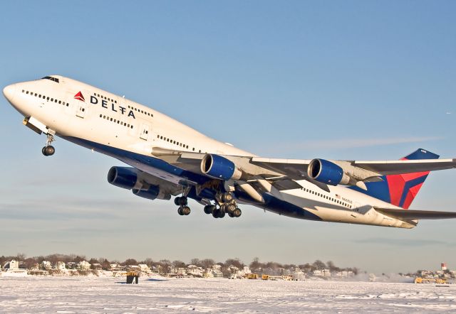 Boeing 747-400 (N668US) - Thanks for the memories Boeing and Delta - KBOS Logan February 03rd 2015