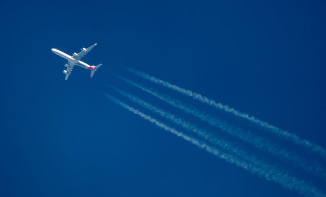 Airbus A340-600 (EC-JCZ)