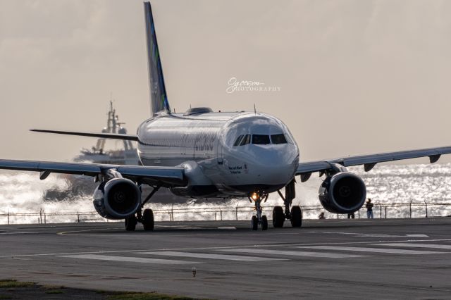 Airbus A320 (N526JL)
