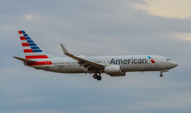 Boeing 737-800 (N831NN) - Shot with a Nikon D3200 w/ Nikkor 70-300mmbr /Best viewed in Full Size