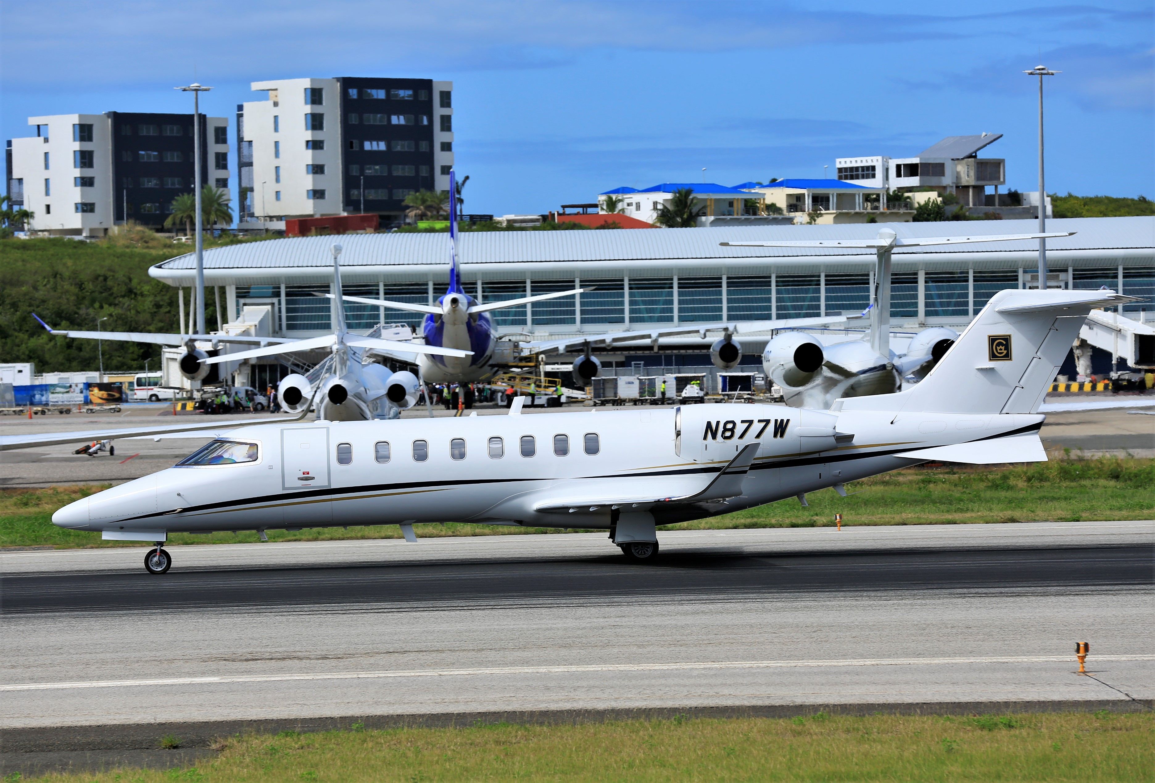 Bombardier Learjet 75 (N877W)