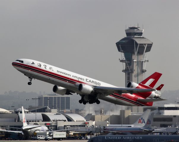 Boeing MD-11 (B-2177)