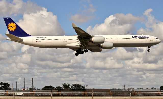 Airbus A340-600 (D-AIHC)