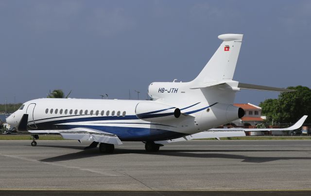 Dassault Falcon 8X (HB-JTH)