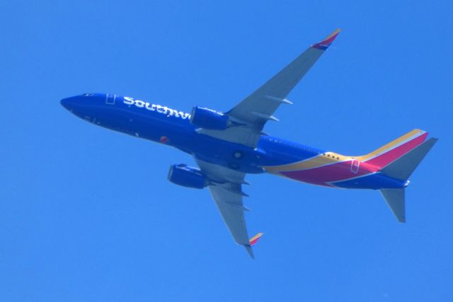 Boeing 737-800 (N8679A) - Shown here is a Southwest Airline Boeing 737-800 a few minutes until it lands in the Summer of 2018.