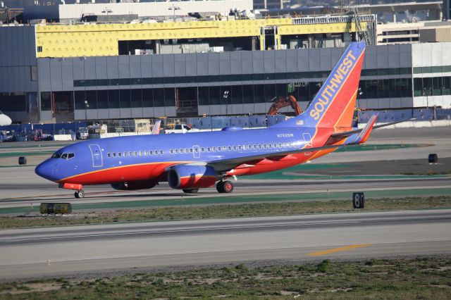 Boeing 737-700 (N762SW)
