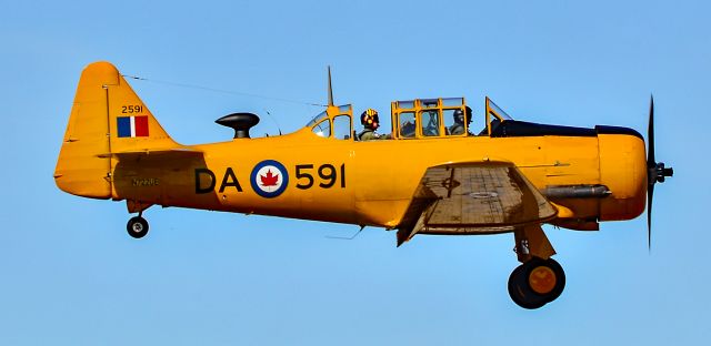 N722UE — - N722UE 1940 North American Harvard 2 s/n 2591 - North Las Vegas Airport  KVGTbr /Photo: TDelCorobr /April 19, 2024