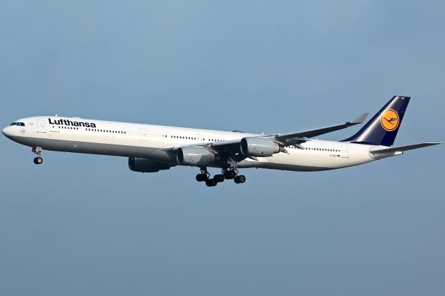 Airbus A340-600 (D-AIHY)