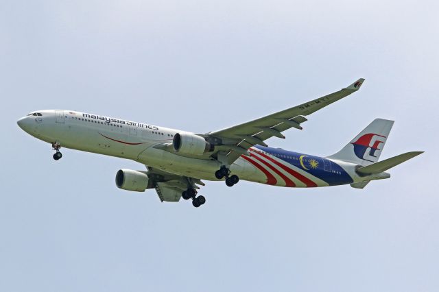 Airbus A330-300 (9M-MTI) - "Malaysia Negaraku" livery