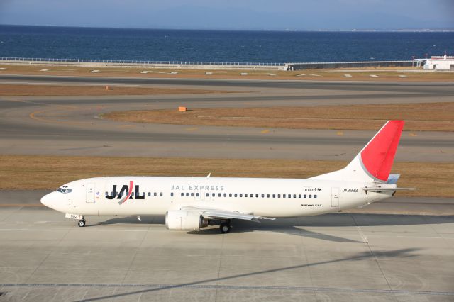 BOEING 737-400 (JA8992)