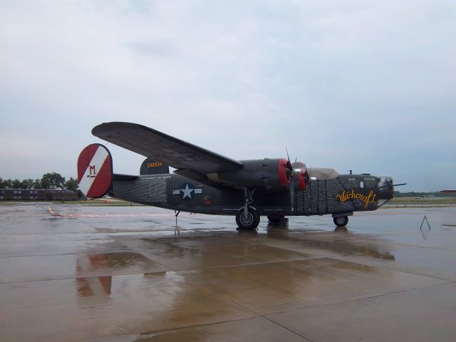 Consolidated B-24 Liberator (N224J)