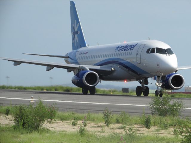 Airbus A320 (XA-QAA) - TAKE OFF BEFORE ODILE ARRIVE