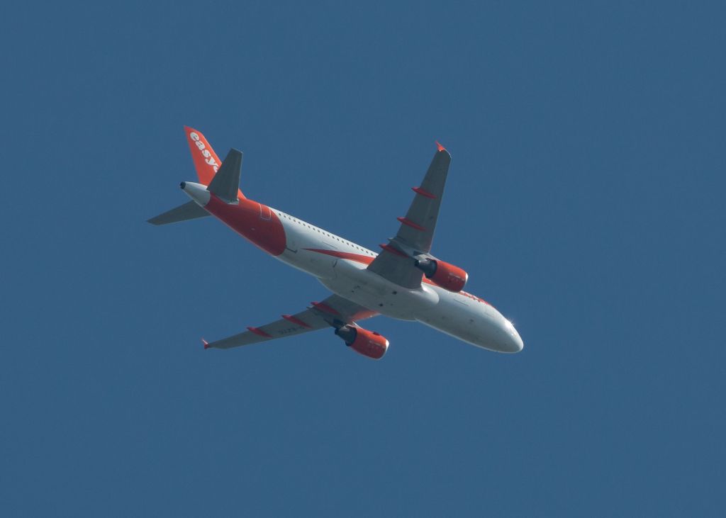 Airbus A320 (G-EZTC) - easyJet Airbus A320-214 Registration G-EZTC (ICAO24 405F13)