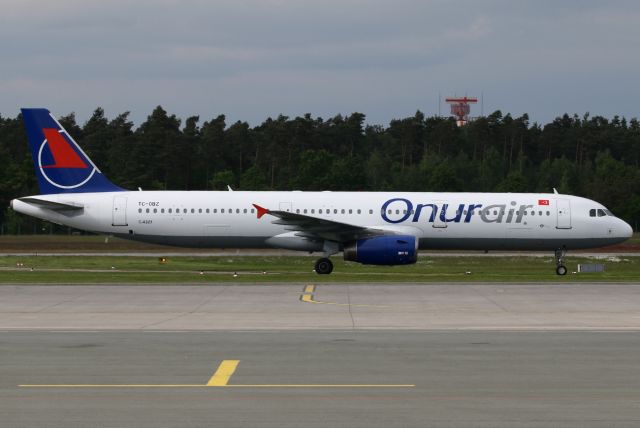 Airbus A321 (TC-OBZ)