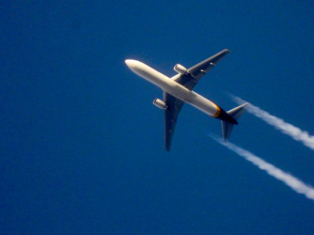 BOEING 767-300 (N383UP) - UPS2916br /SDF-LGBbr /11/26/2024