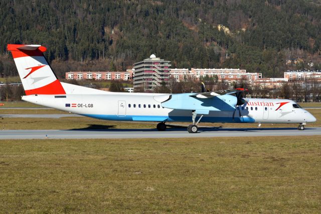 de Havilland Dash 8-400 (OE-LGB)