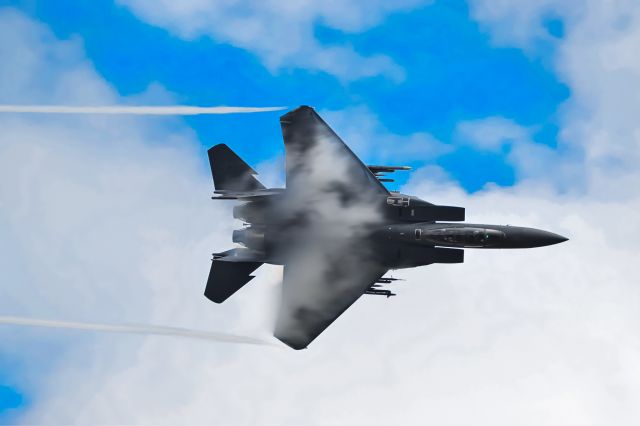 — — - F15E high speed at LFA7 in mid Wales mach loop 