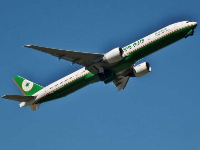 BOEING 777-300ER (B-16702)