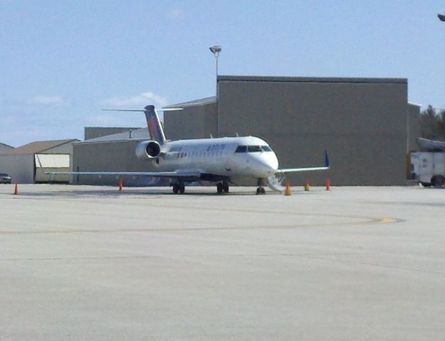 Canadair Regional Jet CRJ-200 — - On the ground after a flight lesson. Seen him come in. Waing to go back to DTW. Airport manager says ramp needs upgrades for these planes. 4/5/2013 2PM Eastern time