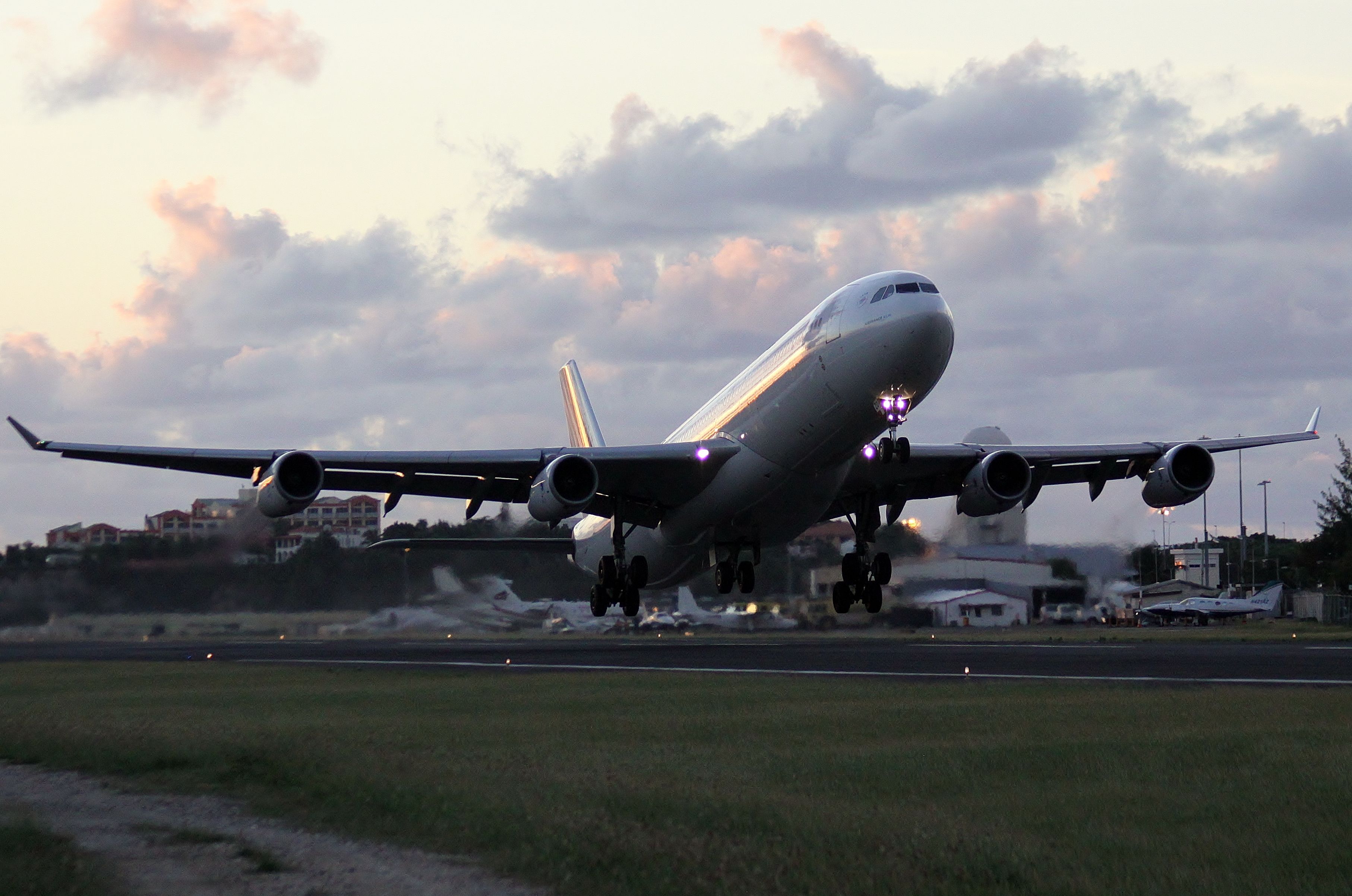 Airbus A340-300 (F-GLZO) - Air france F-GLZO on a late afternoon departure to paris!