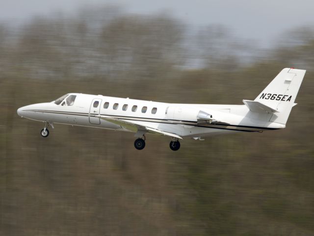 Cessna Citation V (N365EA) - Take off runway 26. This Citation V has 2 + 9 passenger seats and is available for charter in the NY metro area KDXR-KHPN-KTEB-KBDR through CFM Corporate Flight Management a rel=nofollow href=http://www.flycfm.comwww.flycfm.com/a