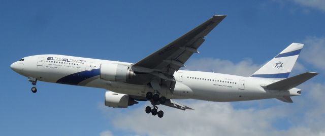 Boeing 777-200 (4X-ECC)