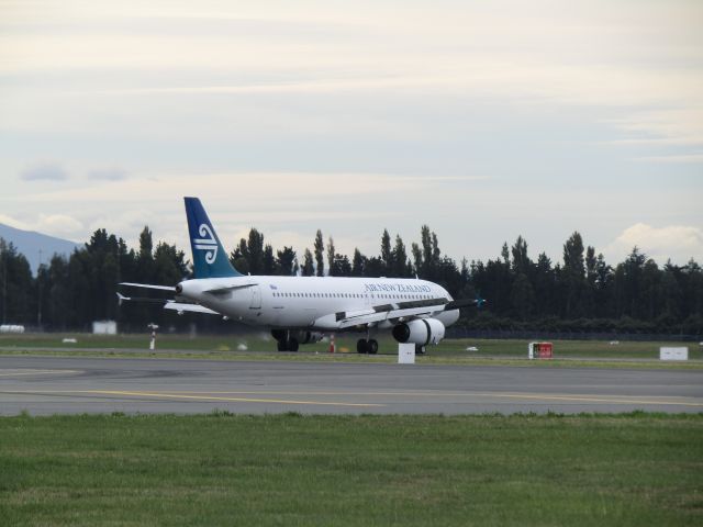 Airbus A320 (ZK-OJO)