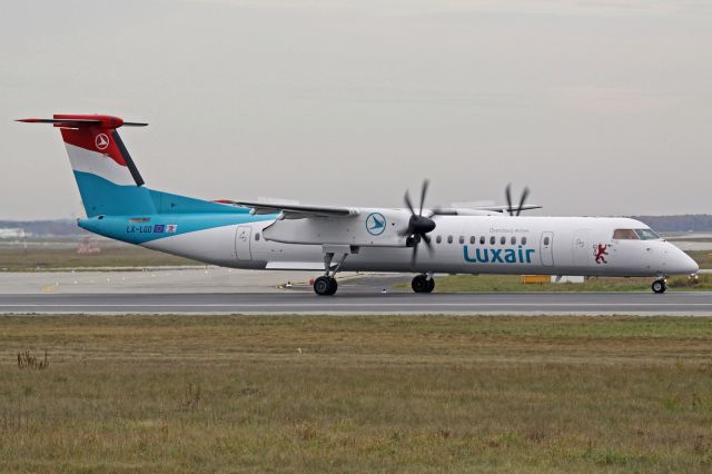 de Havilland Dash 8-300 (LX-LGD)