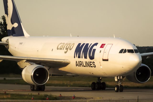 Airbus A300F4-200 (TC-MCE)