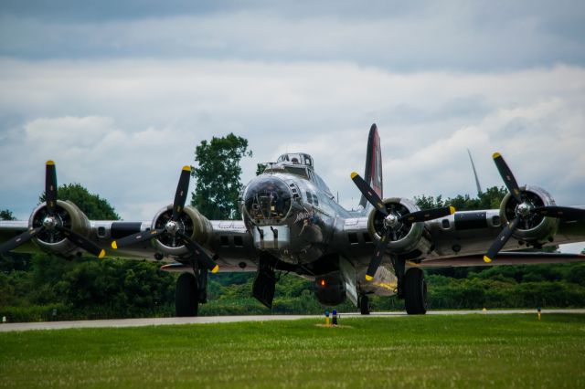 Boeing B-17 Flying Fortress (N3193G) - The Yankee Lady B-17 taxis to parking at CYCK.