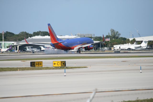 Boeing 737-700 (N907WN)