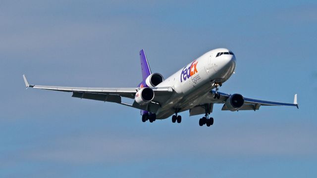 Boeing MD-11 (N523FE) - FDX597 from KMEM on final to Rwy 16L on 6/8/14. (LN:536 / cn 48479).