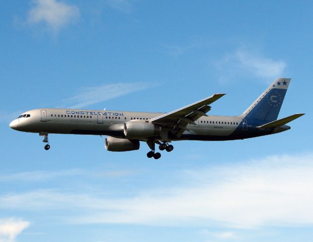 Boeing 757-200 (N740PA)