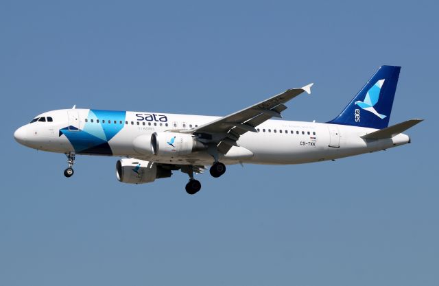 Airbus A320 (CS-TKK)