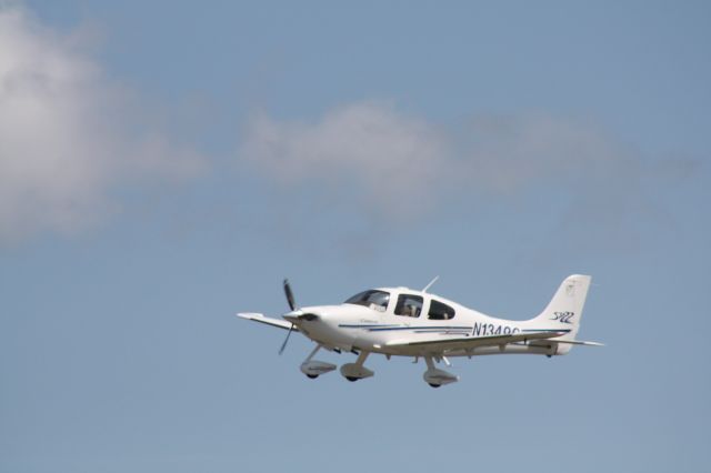 Cirrus SR-22 (N1349C)