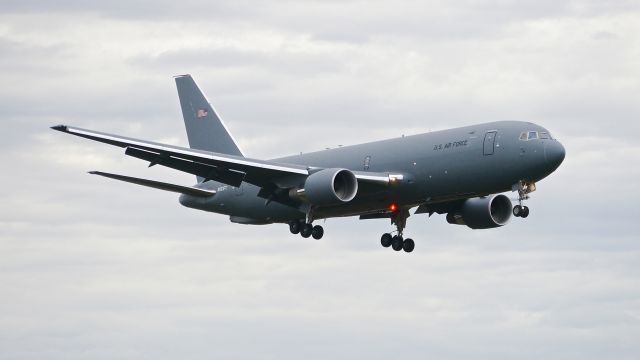 Boeing KC-46 Pegasus (N463FT) - BOE463 on final to Rwy 16R to complete a EWA flight on 10.24.16. (ln 1067 / cn 34054).